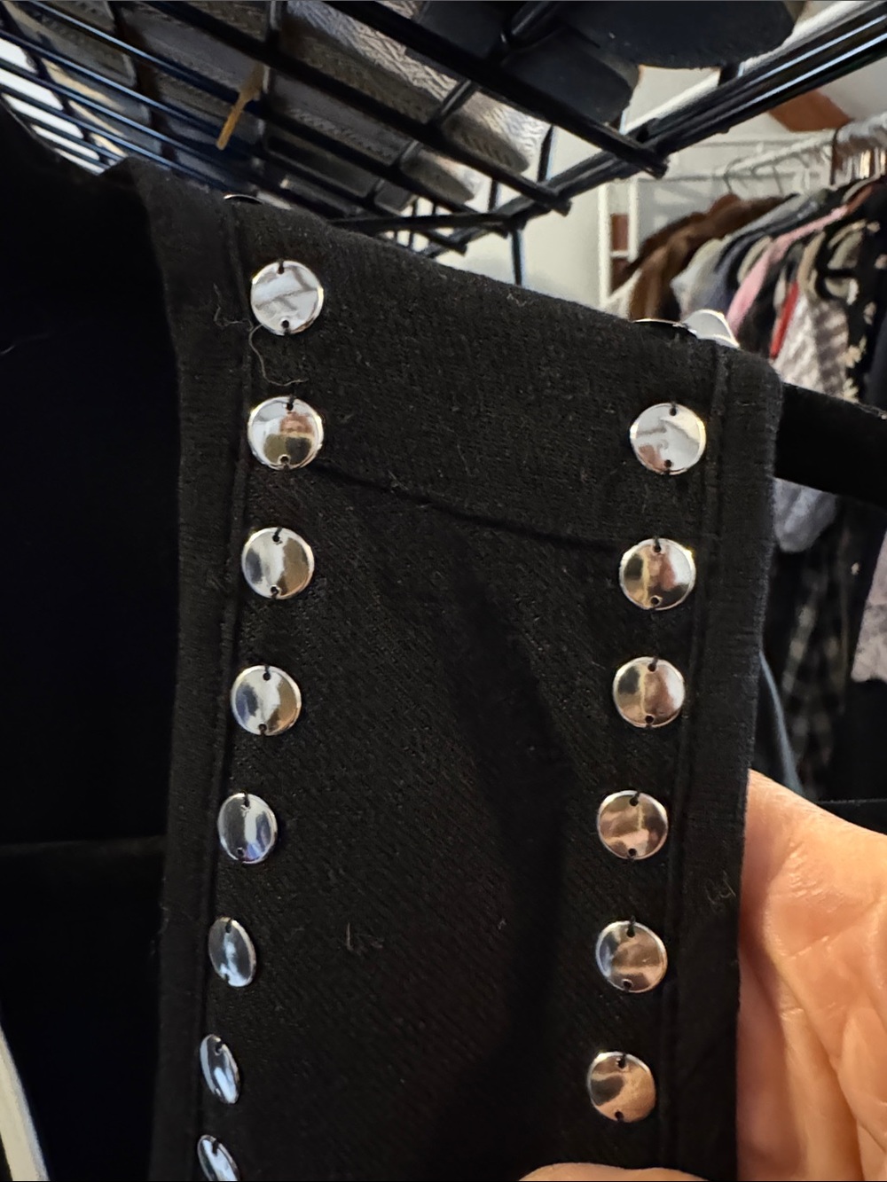 Studded - style tie vest with fluttery ruffle size M medium - Picture 3 of 6